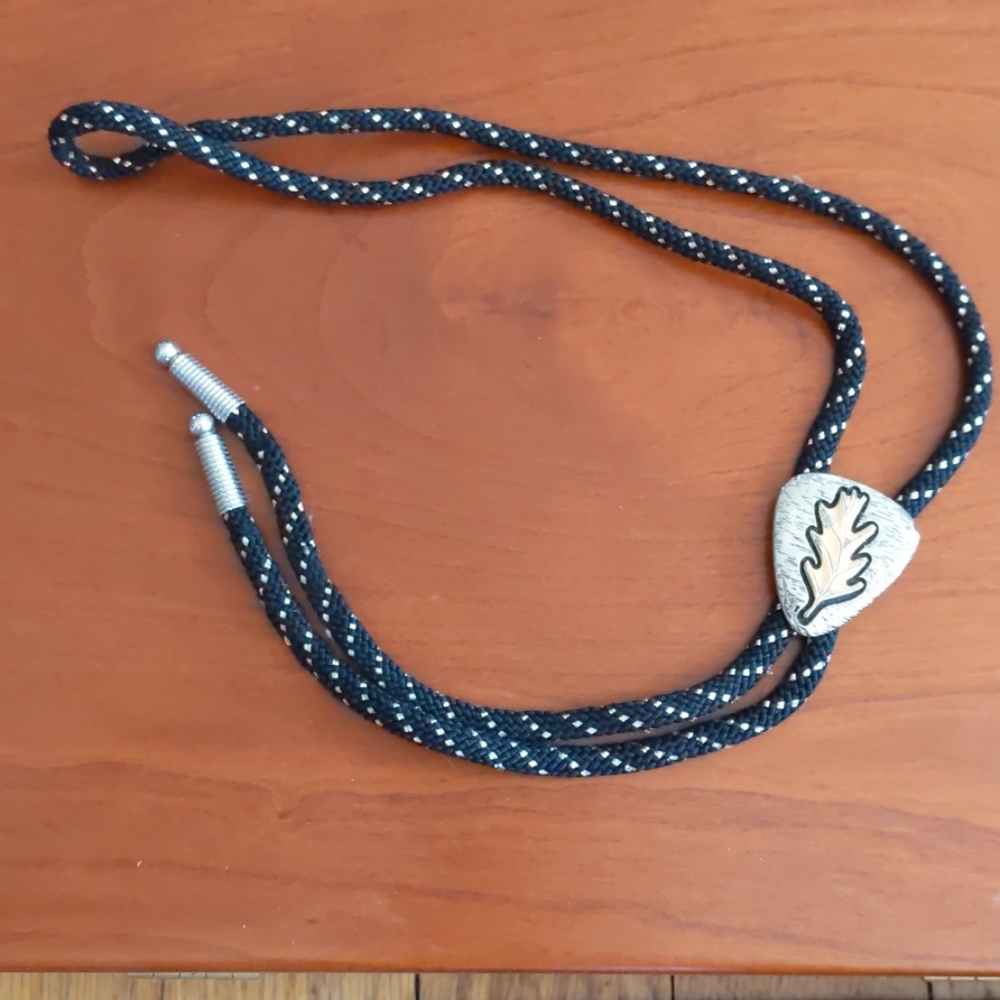 Bolo tie